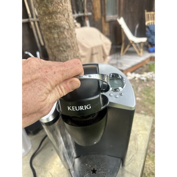 KEURIG B60 SINGLE-CUP BREWING SYSTEM COFFEE MAKER 60 OZ., Special edition - Picture 5 of 8